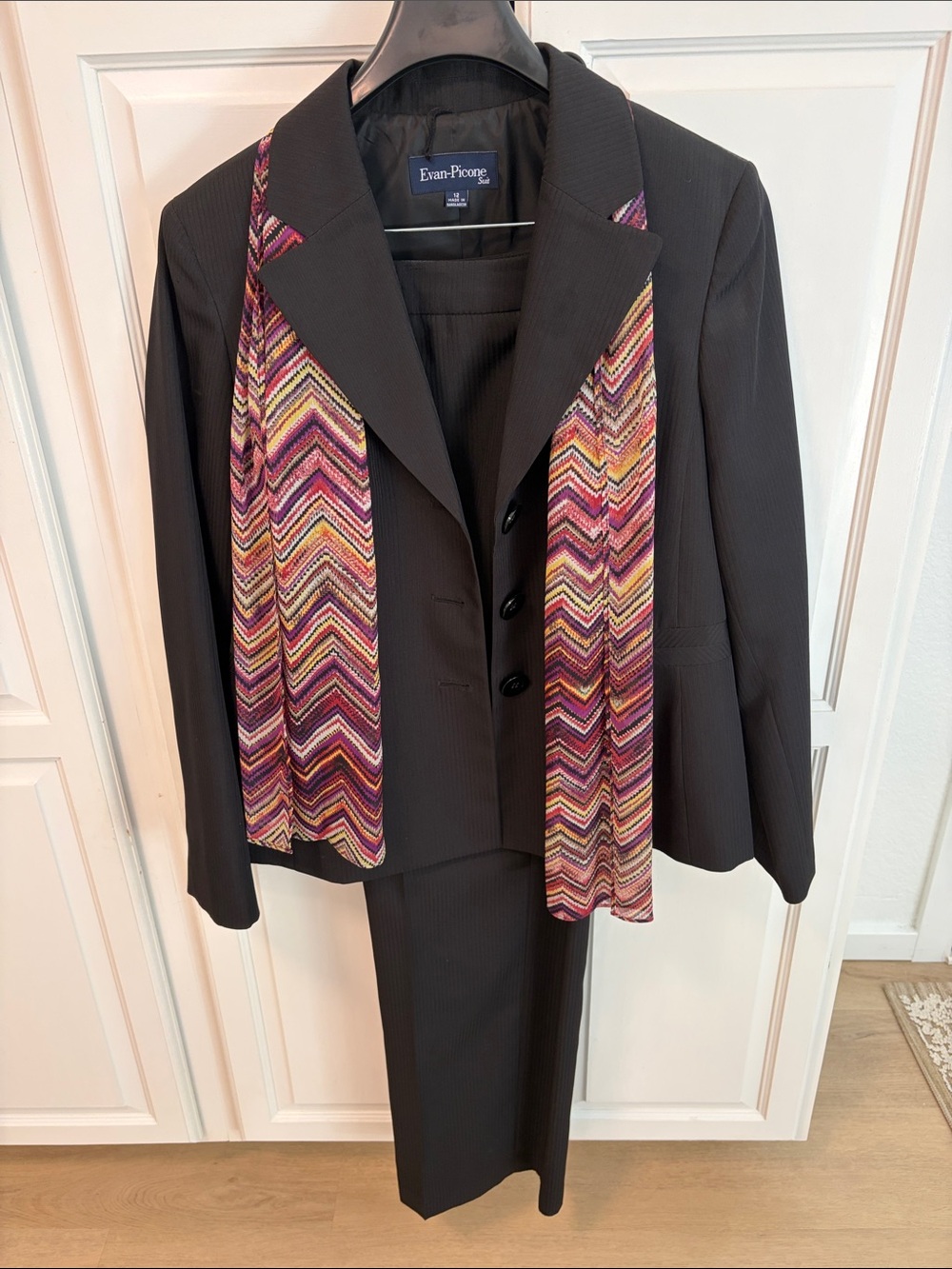 Evan Picone Black Women's Two-Piece Suit with Multi-Color Chevron Scarf